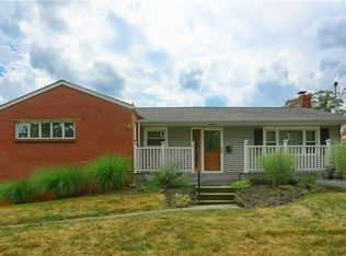 11 Crestmont Dr, Pittsburgh, PA 15220