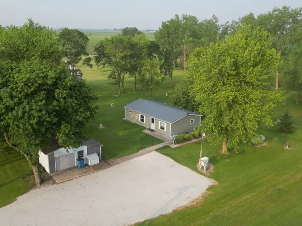 31651 N 3000 East Rd, Dwight, IL 60420