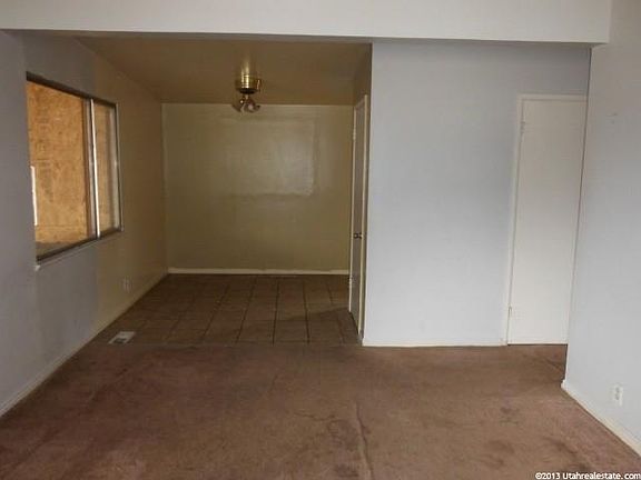 3rd image of 3041 W 3040 S