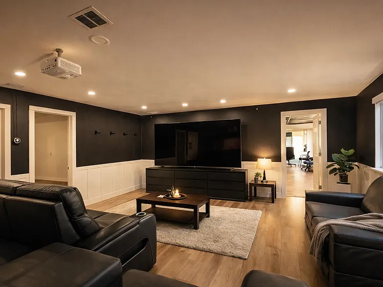 2705 Garnet Ave #2C — Photo 1