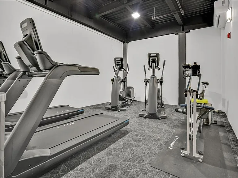 1237 Washington Ave #512 — Photo 4