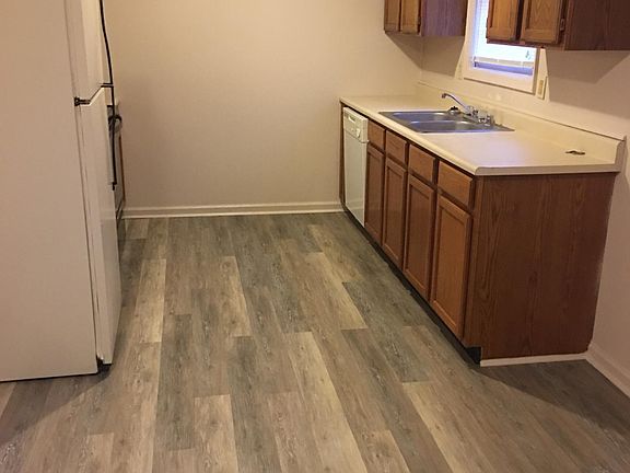 2nd image of 111 Manna Dr APT 4