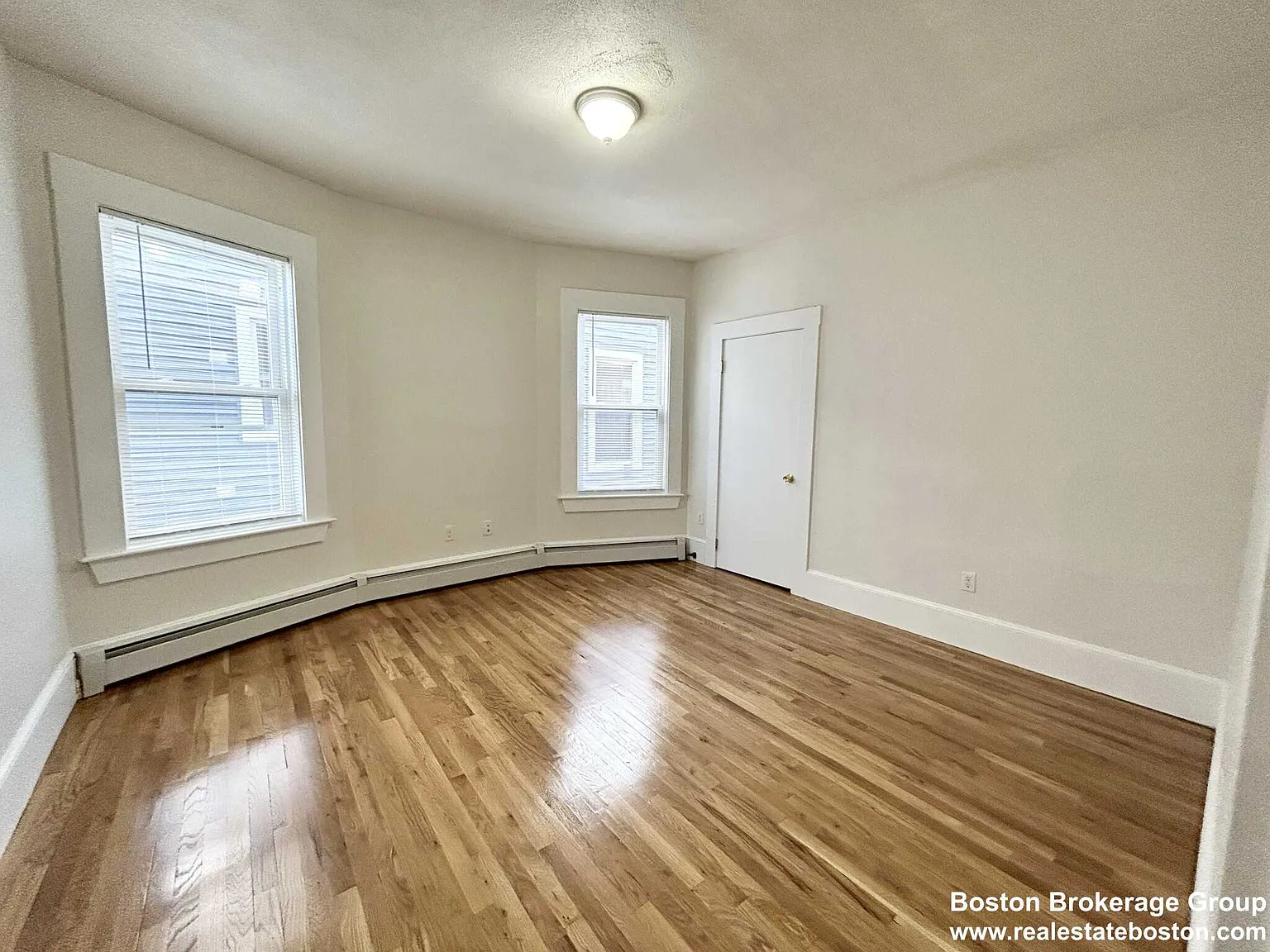 4 bed, $3,300 — Photo 4