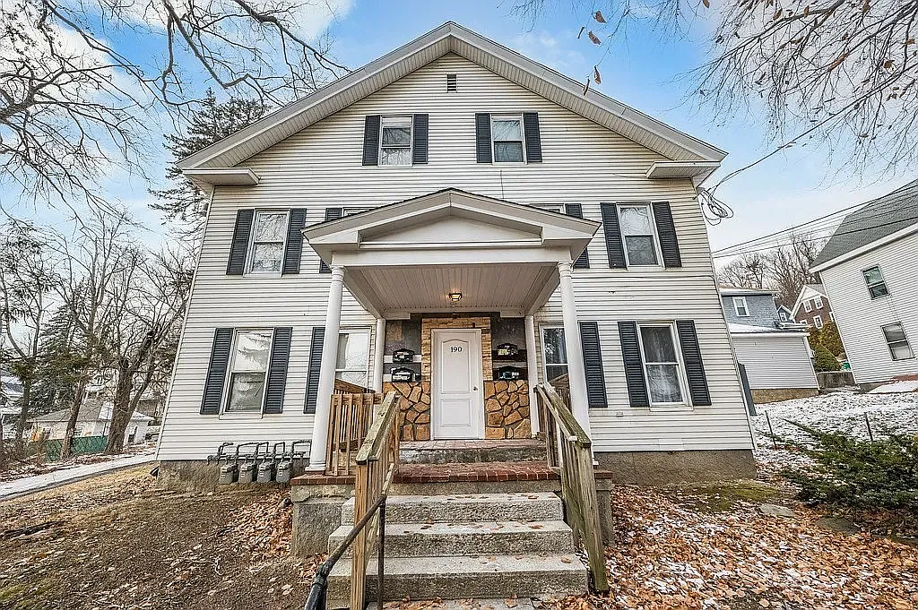 2 bed, $1,800 — Photo 2