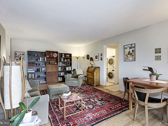 4th image of 11315 Commonwealth Dr #11315