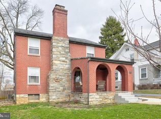 327 S State St, Ephrata, PA 17522