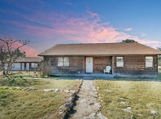 81 E Grand Oaks Dr, Harper, TX 78631
