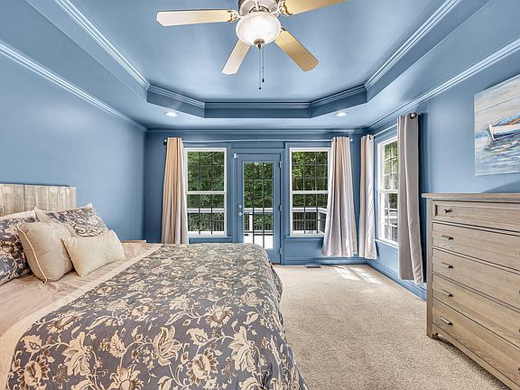 3rd image of 754 Parkridge Dr