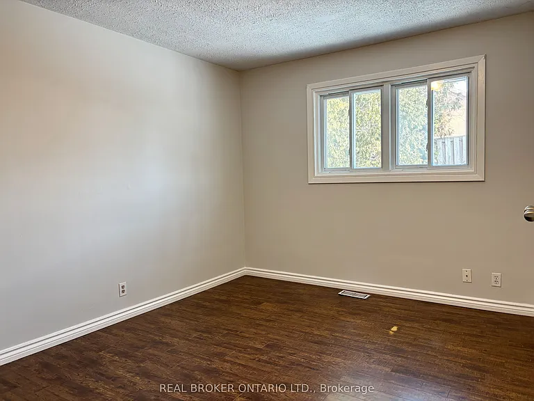 327 Dover St #MAIN FL — Photo 6