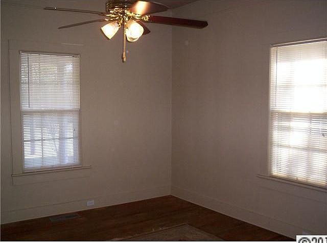2nd image of 218 S Rose Ave