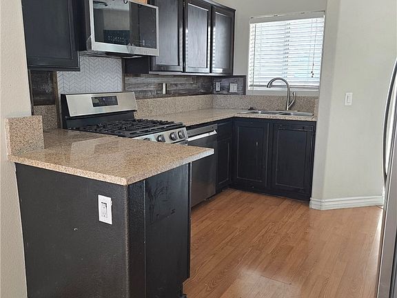 5th image of 2117 Echo Bay St Unit 201