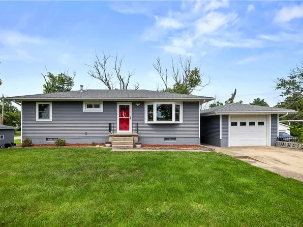 440 South Dr, Mount Zion, IL 62549