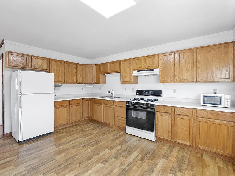 401 S Main St — Photo 9