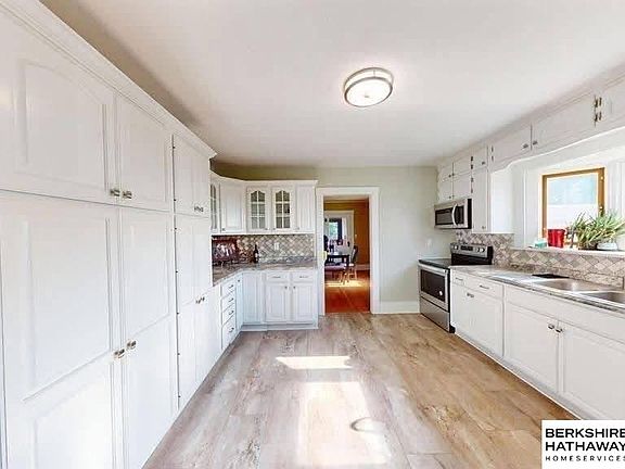 5th image of 4815 SE 16th St