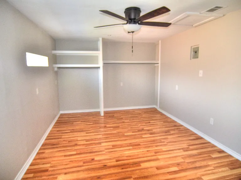 11015 Visalia Dr — Photo 5