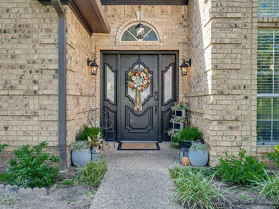 5th image of 1318 Spring Branch Dr