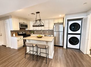 392 Davis Ave, Staten Island, NY 10310
