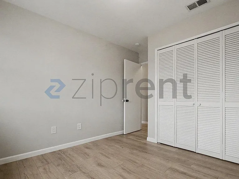 2307 N Cirby Way — Photo 20