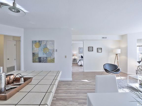 4th image of 847 Arguello Blvd APT 4