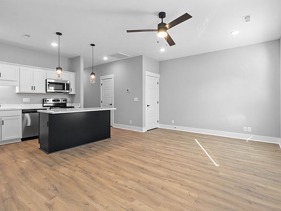 5th image of 206 Jonathan Wade Cir #206