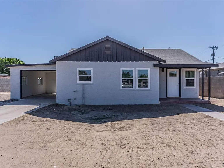 137 N Magnolia Ave — Photo 1