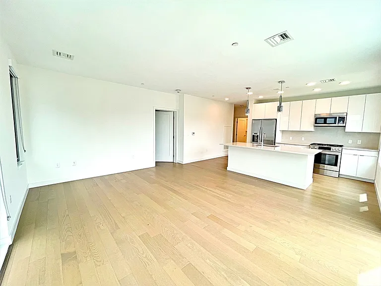 45 Lewis St #518 — Photo 9