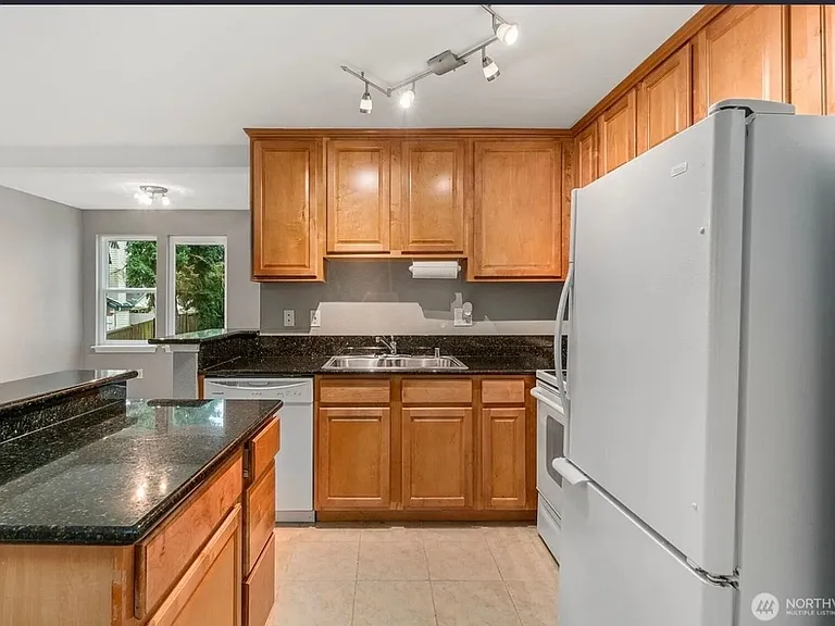 20318 Bothell Everett Hwy #A204 — Photo 8