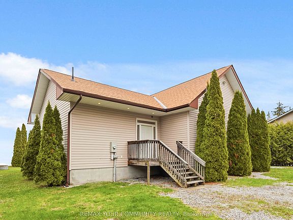 4th image of 1082 Loon Rd