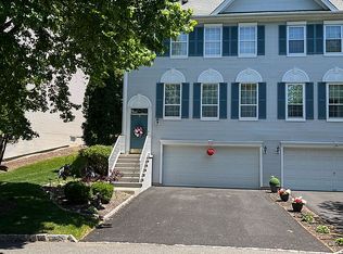 22 Harrier Ct, Wayne, NJ 07470