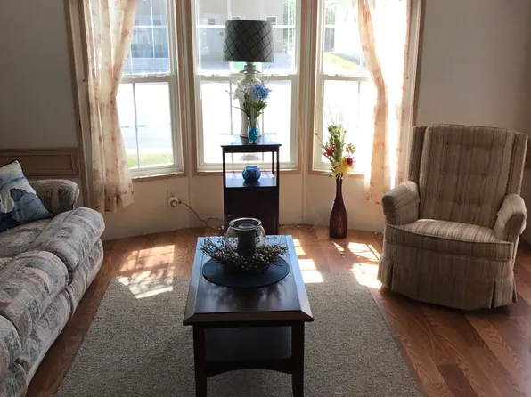 3438 Malachite Dr, Zephyrhills, FL 33540