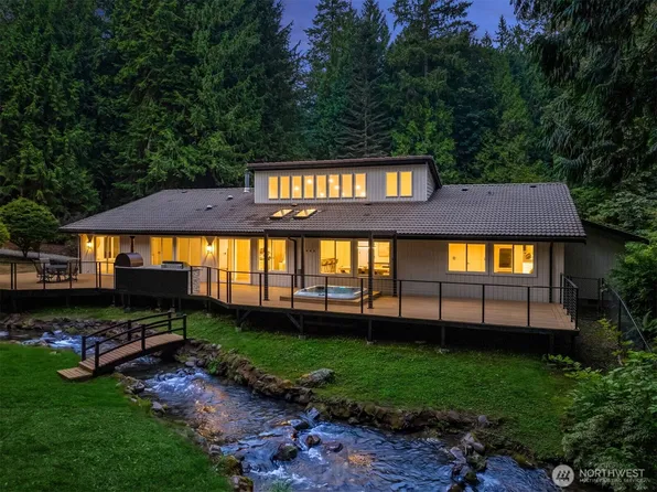 19301 224th Court NE, Woodinville, WA 98077