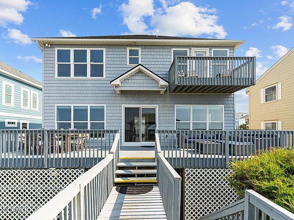 3rd image of 2219 E Beach Drive