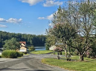 39 Cedar Ridge Rd, Union Hall, VA 24176