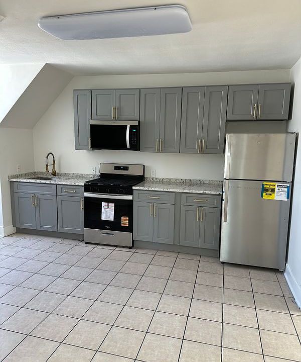 1st image of 192 Sargeant St Unit 3