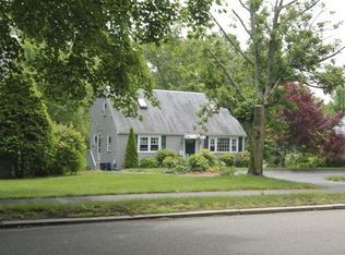 958 Trapelo Rd, Waltham, MA 02452