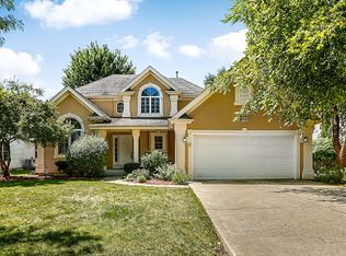 2443 Adamsway Dr, Aurora, IL 60502