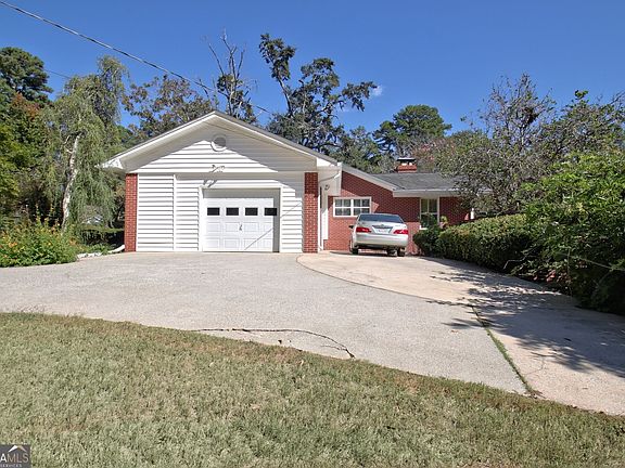 3rd image of 2 Brookside Dr