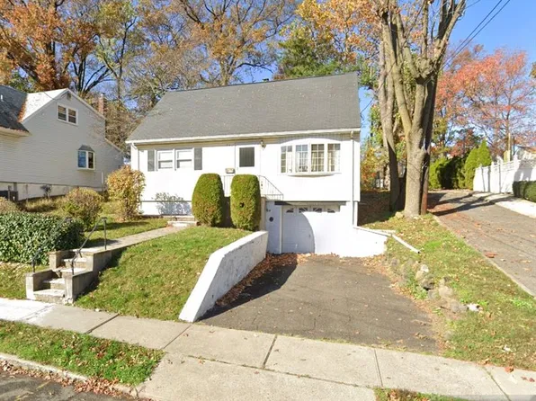 757 Florence Place, Cliffside Park, NJ 07010