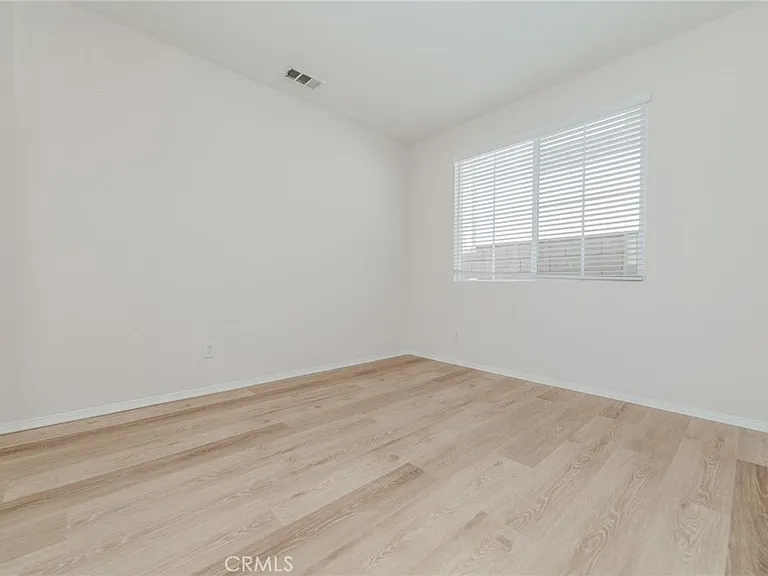 16432 Landmark Dr — Photo 19