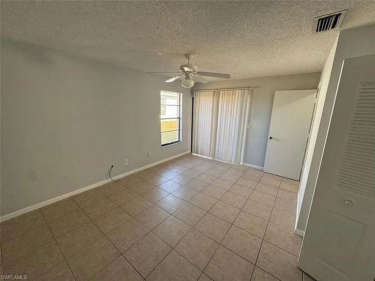 3004 Santa Barbara Blvd #B — Photo 16