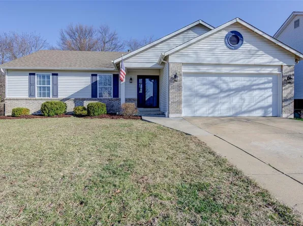273 Sassafras Parc Dr, O'Fallon, MO 63368