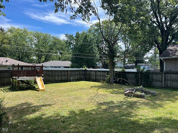 4th image of 4204 N Rosewood Ave