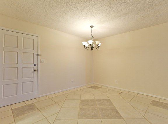 4th image of 815 Santa Isabel Blvd APT D6