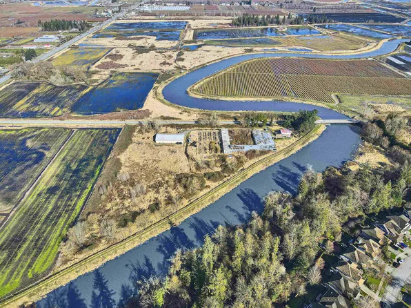 15442 40th Ave, Surrey, BC V3Z 1E6