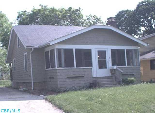 1st image of 257 E Lincoln Ave