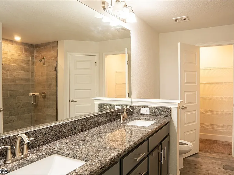 1100 Diplomat Pkwy W — Photo 16