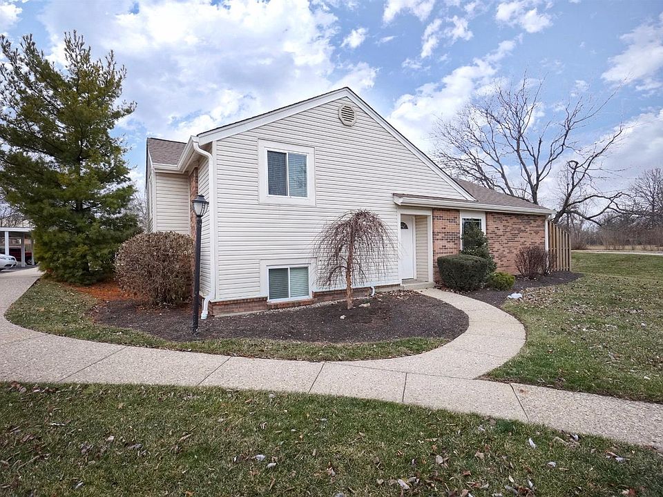 1st image of 208 Sherwood Green Ct