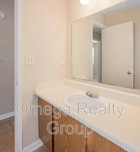 The Cove Apartments — Photo 36