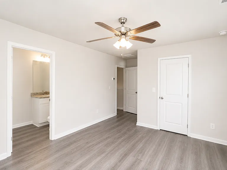 4216 Crosby Ln #12 — Photo 14