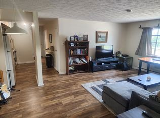 73 Horse Pond Rd APT D, Salem, CT 06420